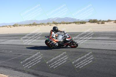 media/Dec-01-2025-Moto Forza (Mon) [[2daa91e15f]]/2-Intermediate Group/Session 4 (Turn 10 Inside)/